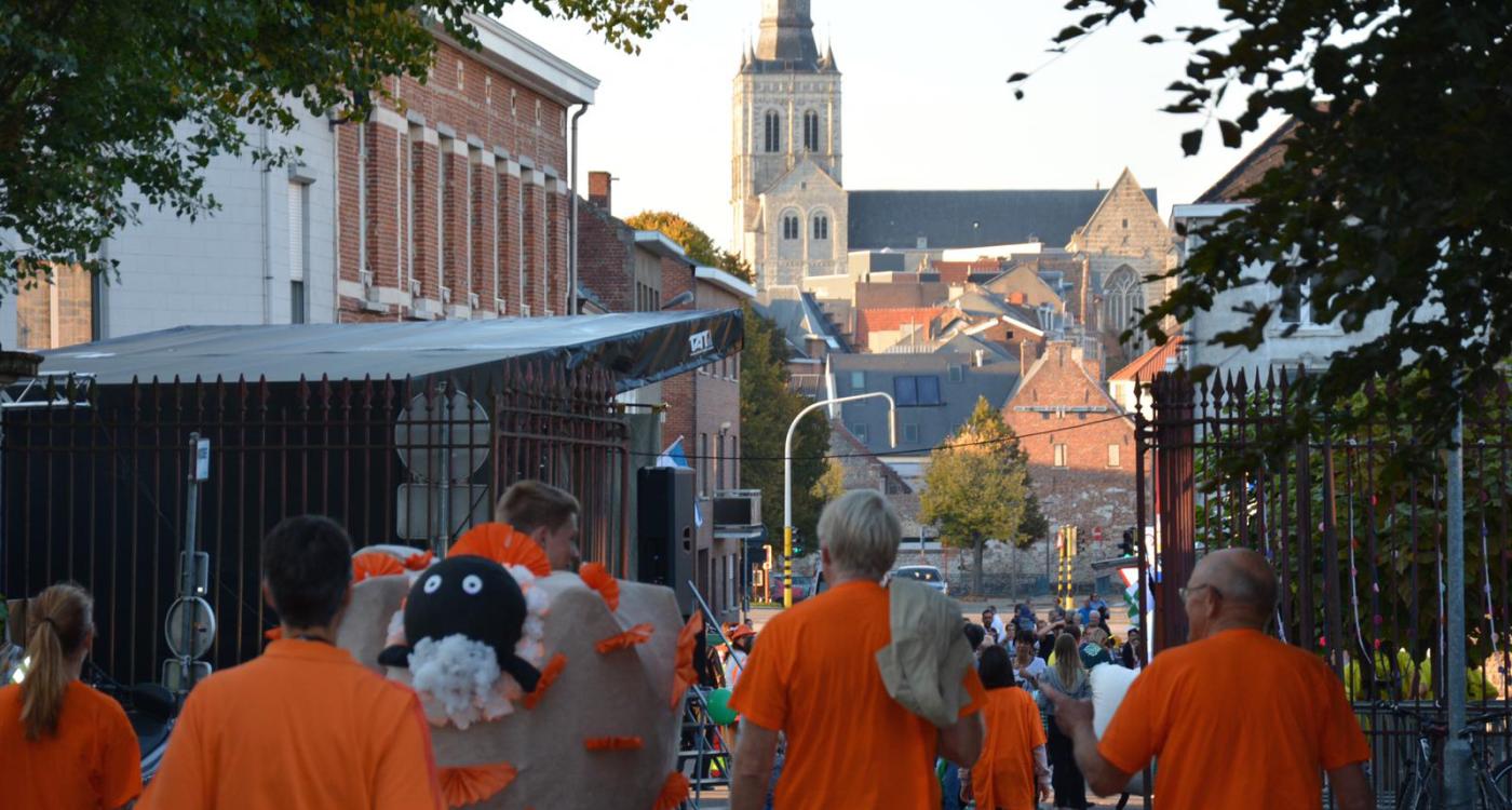 Lazuur - OpgewekTienen